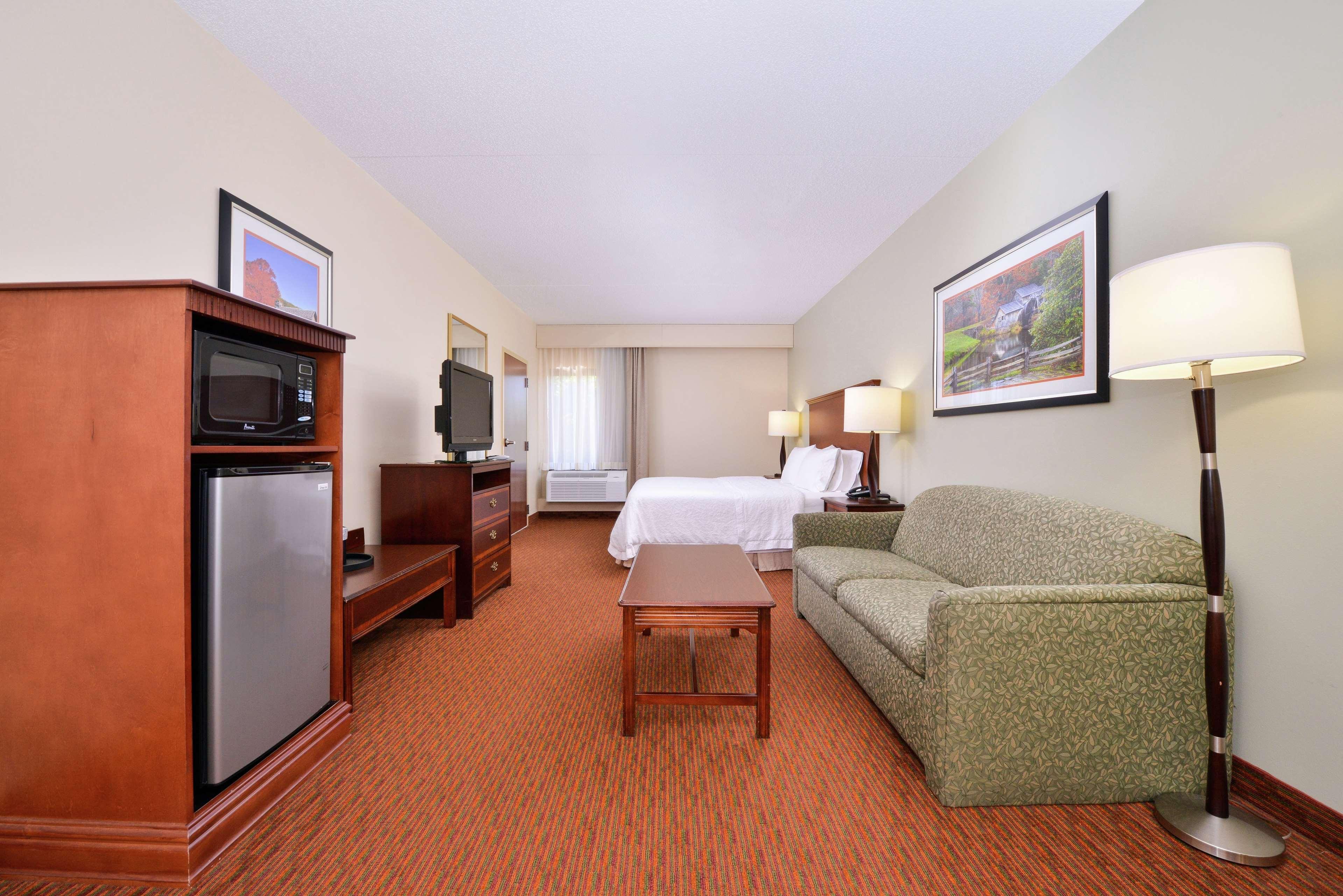Hampton Inn Waynesboro/Stuarts Draft Fishersville Exterior foto