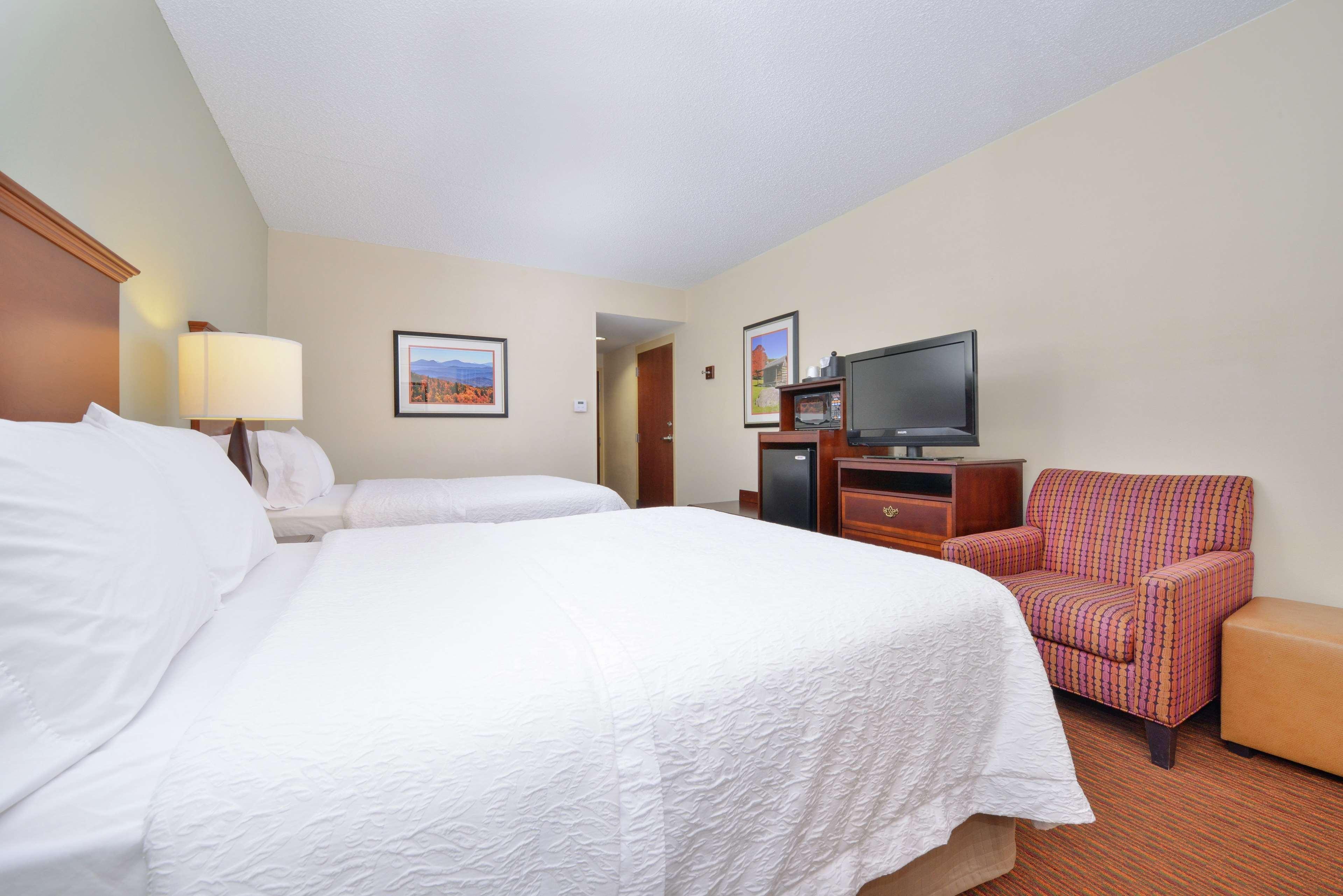 Hampton Inn Waynesboro/Stuarts Draft Fishersville Exterior foto