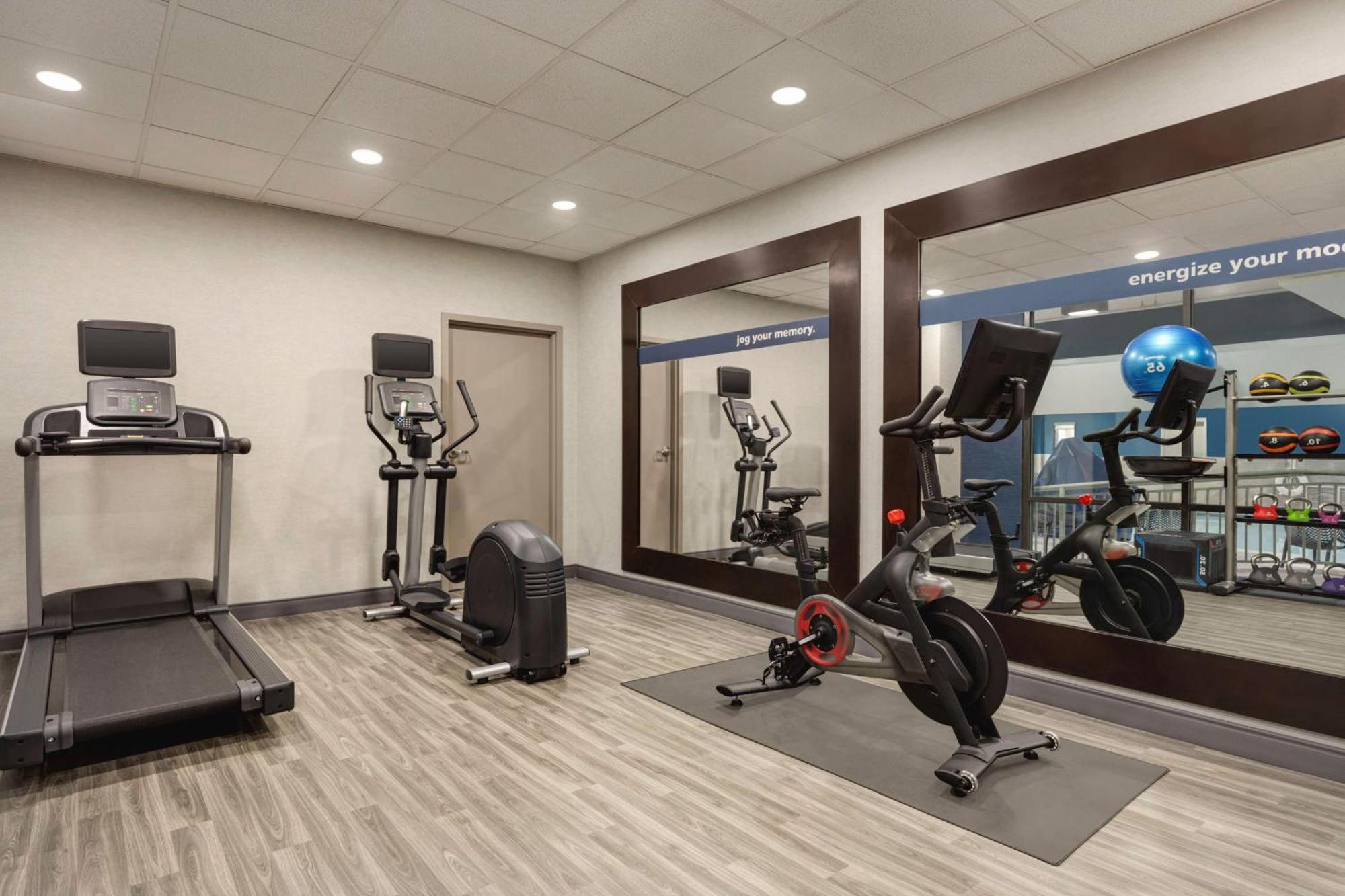 Hampton Inn Waynesboro/Stuarts Draft Fishersville Exterior foto